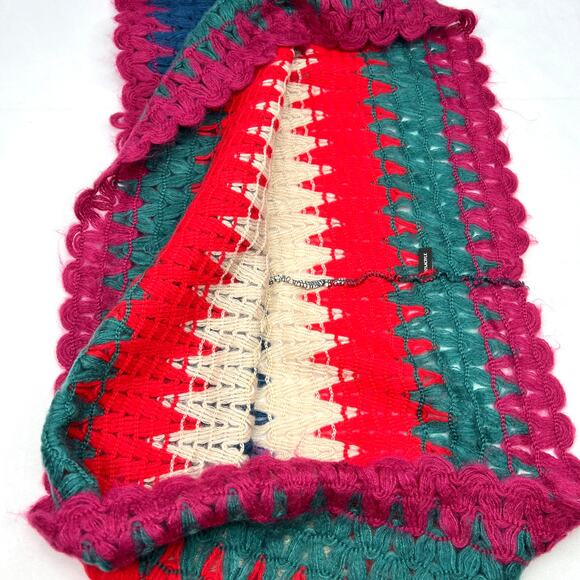 Vintage Zigzag Knit Infinity Scarf - Picture 6 of 7